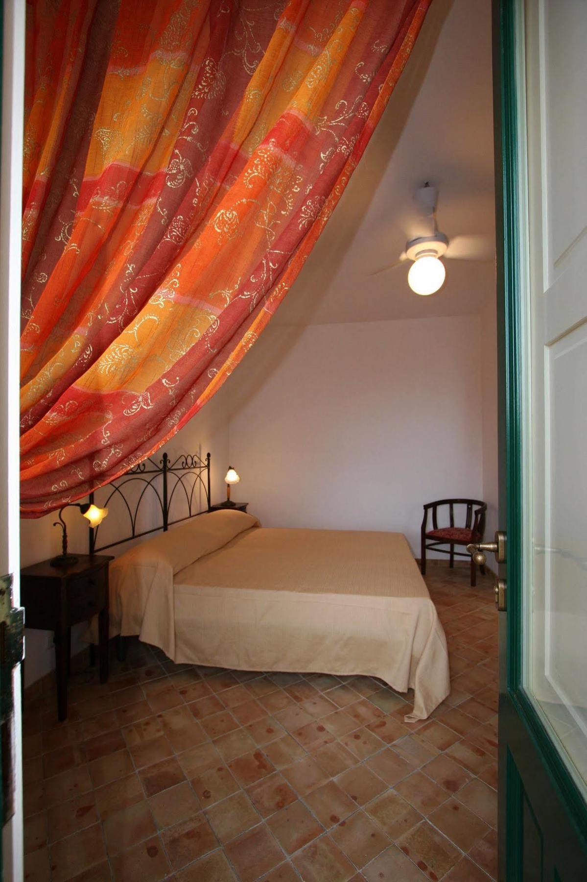 Il Gelso Vacanze Bed and Breakfast Malfa  Esterno foto